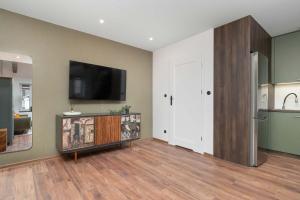Functional & Modern Studio in the City Center by Noclegi Renters