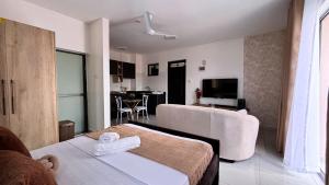 Bamburi Designer studio Pool Wifi Netflix balcony