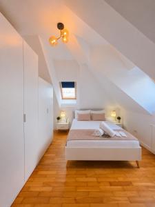 Central Skylight Suites 16
