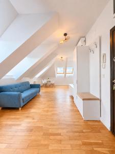Central Skylight Suites 16