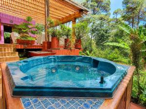 Avándaro Retreat Fireplace Jacuzzi Access