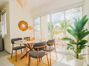 Vista Serena – Stunning Oceanfront Apartment