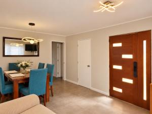 Casa Nueva con Amplio Estacionamiento Privado 3D 2B