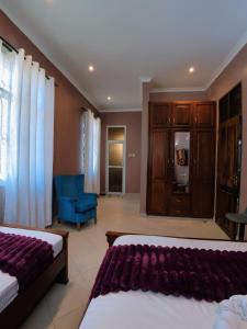 Desire Executive Inn