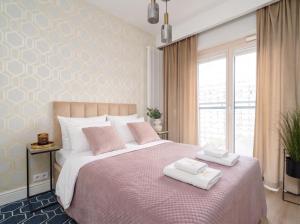 Urban Apartments - Mennica Residence - Great Location&65
