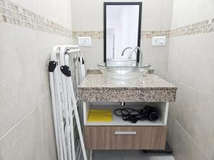 Casa 4 dorm en country privado - Pileta y golf