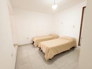 Casa 4 dorm en country privado - Pileta y golf