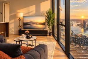 49F Sky-Rise 2BR 2BTH, Panoramic City Views with Game Room, Pool, Spa, Gym, Sauna, Steam