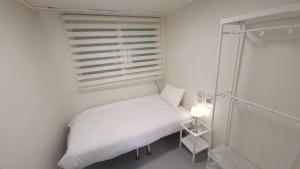 Cheongnyangni 5Beds 3Rooms 1Lounge House