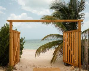 Front Beach Villa Chelem Puerto