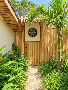 Authentic wooden house with garden, walking distance to town