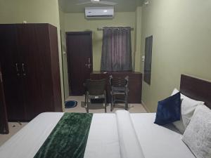 FabHotels Willowcrest