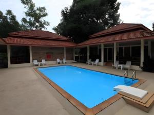 Chaya Resort