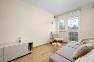 A Bright Apartment With A Pressure Coffee Machine By Noclegi Renters