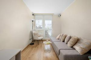 A Bright Apartment With A Pressure Coffee Machine By Noclegi Renters