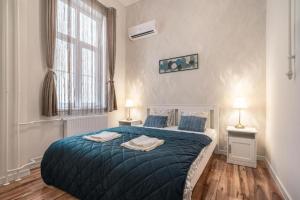 Bright Downtown Hideaway - Steps from Basilica