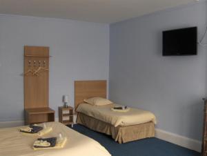 Hotels La Tour de Crecy : Chambre Triple