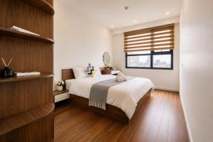 2 Bedroom, 2 Bathroom Apartment - Vinhomes DCapitale