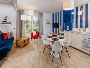 Large holiday home, sauna, jacuzzi