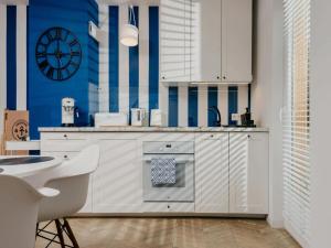 Large holiday home, sauna, jacuzzi