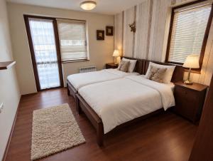GALA 2-Bedroom Mountain View Apartment near Gondola