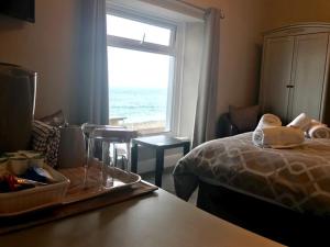 Double Room with Sea View room in Bromwell Court