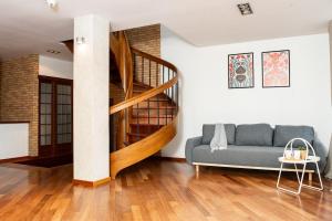 Best Views in Old Town, 140m2 Duplex, Sauna, No Lift - Charming Retreat by Innorental