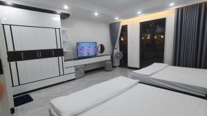 Aurion Homestay - Câu cá, View sân Golf và View trực diện pháo hoa Quảng trường - Golf course view & European Square fireworks view