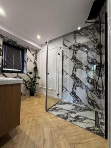 Apartament Premium z jacuzzi i widokiem na góry