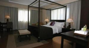 Tanza Oasis Hotel And Resort