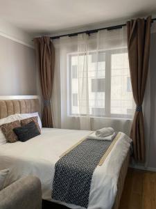 Nairobi Executive Studio and 1BR near Junction Mall