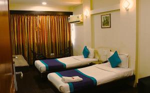 Hotel Ashray