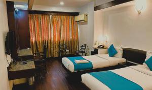 Hotel Ashray