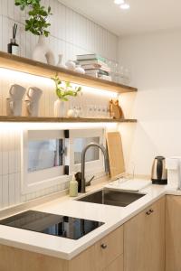 New l Hongdae 3BR l 4 Queen Beds l 5min walk