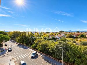 Moderno apartamento con piscina y parking 162B - INMO22