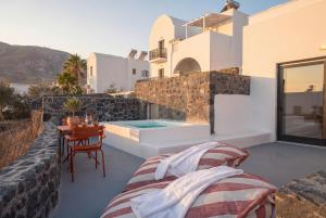 Anemos Exo Suites