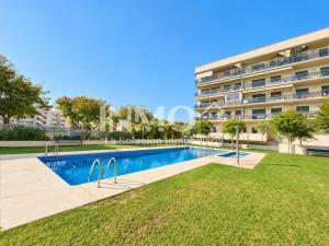 Moderno apartamento con piscina y parking 162B - INMO22