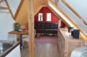 One-Bedroom Apartment with Terrace 4 - Hiddensee room in Twee Linden Warnemünde Zentrum