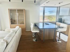 Lelle Luxury Penthouse Apartment