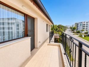 Sea-View 1BR Near Dentaprime w Free Parking