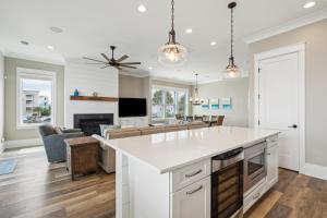 207 E Arctic - Seahorsing Around - Oceanfront - 3 Bedrooms