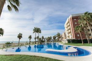 Modern apartment in Roquetas de Mar with sea view