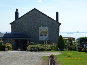 Hotels Les Hermelles : photos des chambres