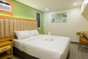 Rianne Hotel and Suites