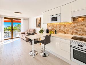Cozy seaside apartment 323 in Parque Santiago 2
