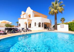 Villa Morais - Refúgio em família com piscina aquecível e BBQ - Galé, Albufeira