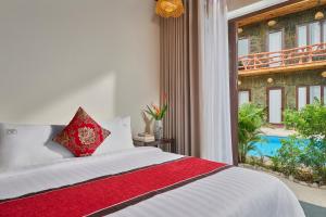 TOM Senerity Homestay