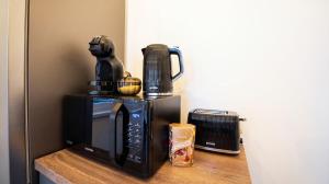 Spacious 2BR Metro, South Park & Park Center