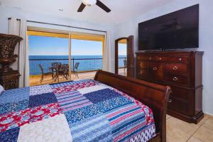 Spacious 4 bedroom Condo with expansive Ocean Views and luxurous features - #910 Sonoran Sky - RP Vacation