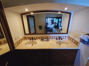 Spacious 4 bedroom Condo with expansive Ocean Views and luxurous features - #910 Sonoran Sky - RP Vacation